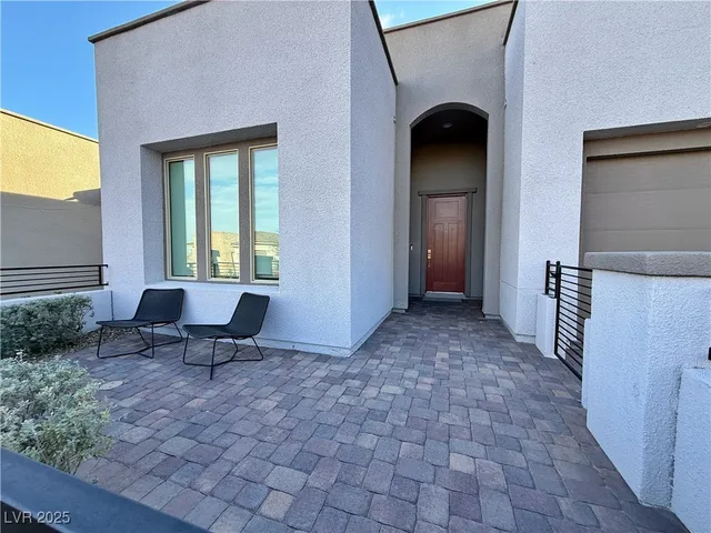 $1,190,000 | 11593 Peregrine Pt Court, Las Vegas, NV 89138