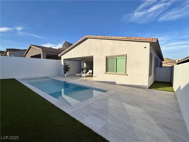 $1,190,000 | 11593 Peregrine Pt Court, Las Vegas, NV 89138