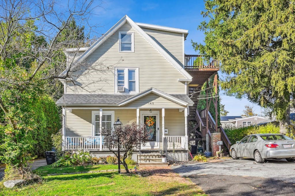 145 Randall Street Worcester, MA 01606 - Photo 1 of 34 Gallery Image 1