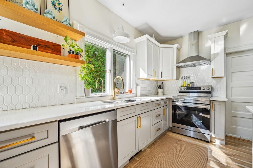 145 Randall Street Worcester, MA 01606 - Photo 12 of 34 Gallery Image 12