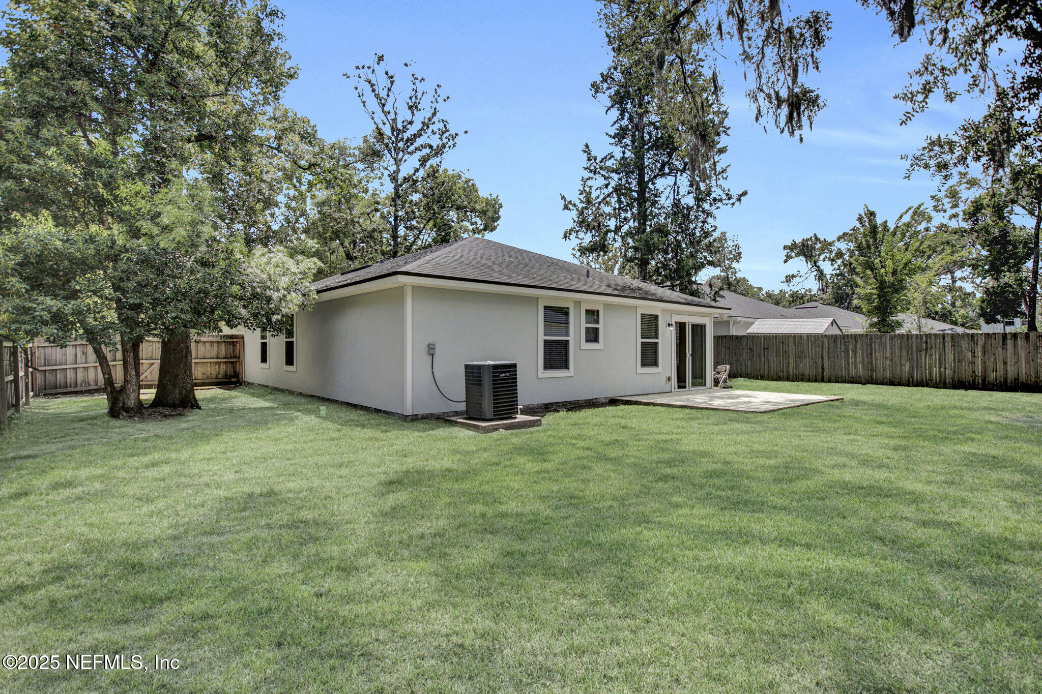 1206 Murray Drive Jacksonville, FL 32205 - Photo 4 of 23 a house view with a garden space