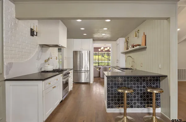 $574,900 | 1100 East Amherst Drive, Tyler, TX 75701