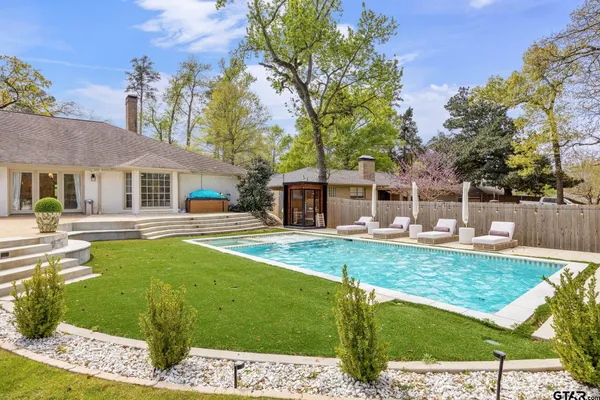 $574,900 | 1100 East Amherst Drive, Tyler, TX 75701