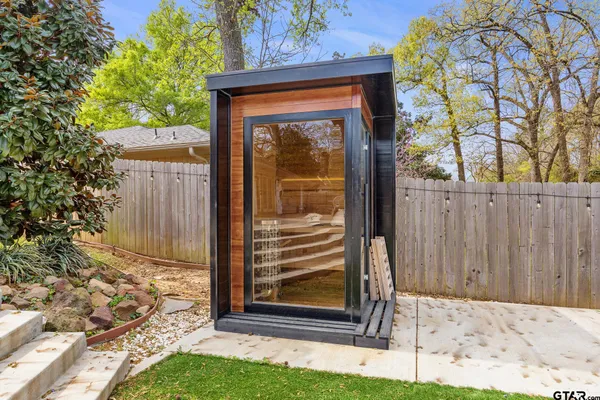 $574,900 | 1100 East Amherst Drive, Tyler, TX 75701