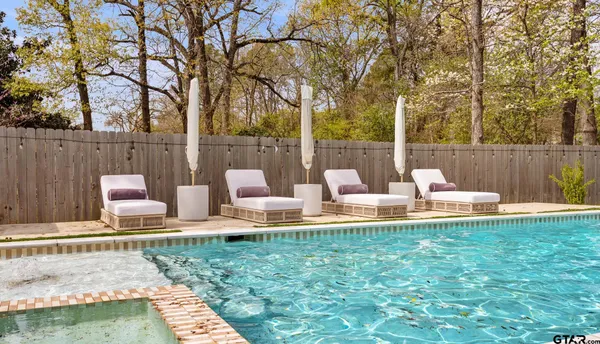 $574,900 | 1100 East Amherst Drive, Tyler, TX 75701