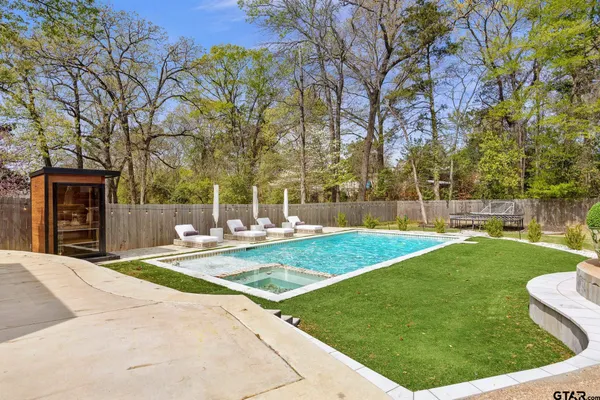 $574,900 | 1100 East Amherst Drive, Tyler, TX 75701