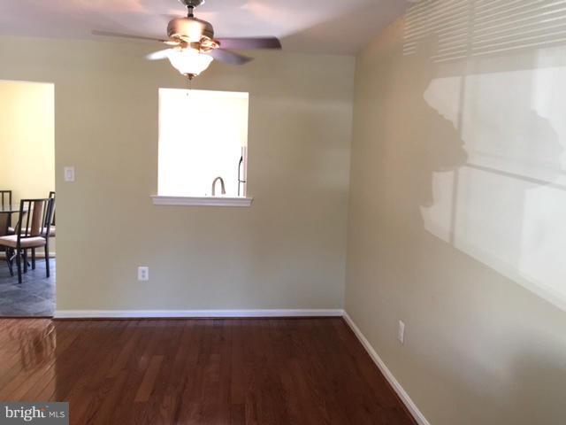 13573 Ruddy Duck Road Clifton, VA 20124 - Photo 3 of 10 Dining Room
