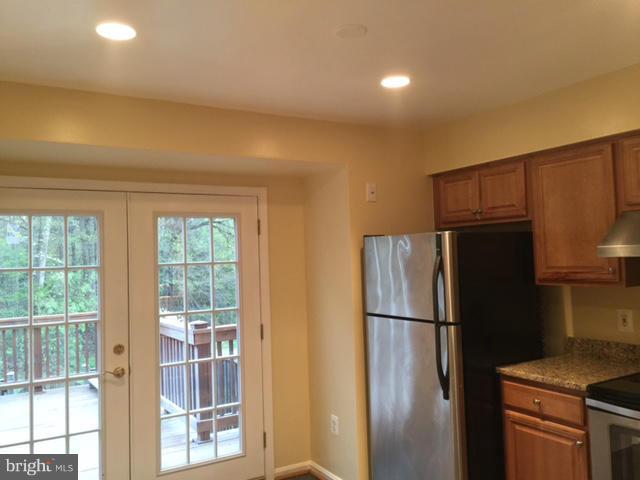 13573 Ruddy Duck Road Clifton, VA 20124 - Photo 5 of 10 Kitchen