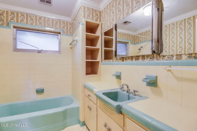 $239,900 | 435 Forrest Avenue, Biloxi, MS 39530