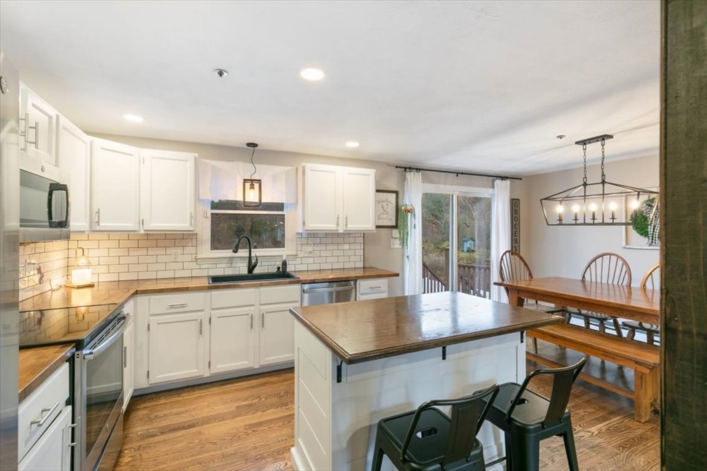 9 Windmill Road Haverhill, MA 01830 - Photo 11 of 39 Gallery Image 11