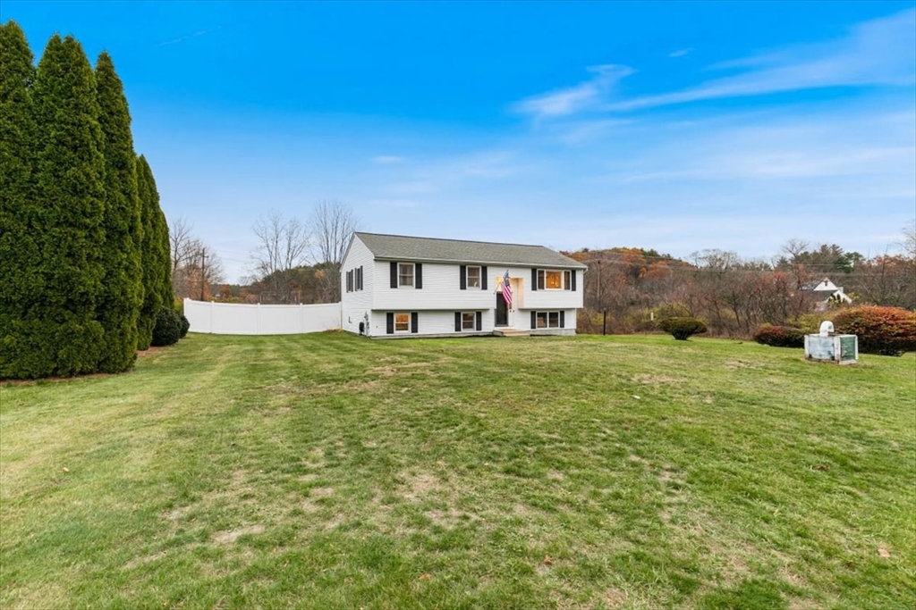 9 Windmill Road Haverhill, MA 01830 - Photo 3 of 39 Gallery Image 3