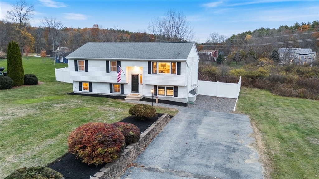 9 Windmill Road Haverhill, MA 01830 - Photo 4 of 39 Gallery Image 4