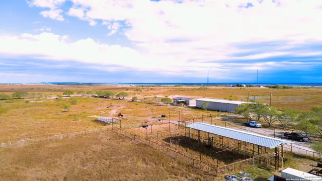 $1,699,999 | 2741 Fm 2924, Hobson, TX 78118