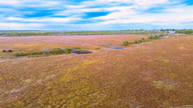 $1,699,999 | 2741 Fm 2924, Hobson, TX 78118