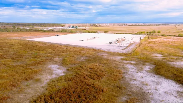 $1,699,999 | 2741 Fm 2924, Hobson, TX 78118