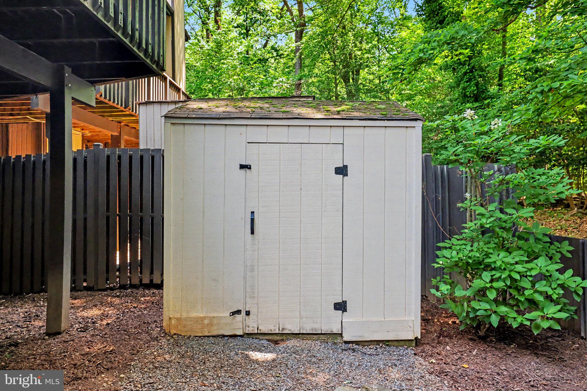 2105 Glencourse Lane Reston, VA 20191 - Photo 70 of 74