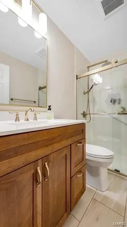 $220,000 | 2617 Hampton Road, Unit C, St. Charles, MO 63303