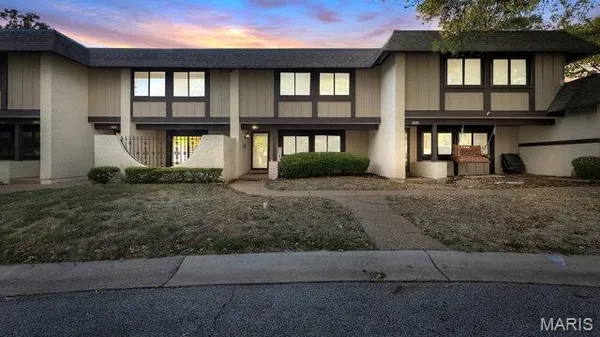 $220,000 | 2617 Hampton Road, Unit C, St. Charles, MO 63303