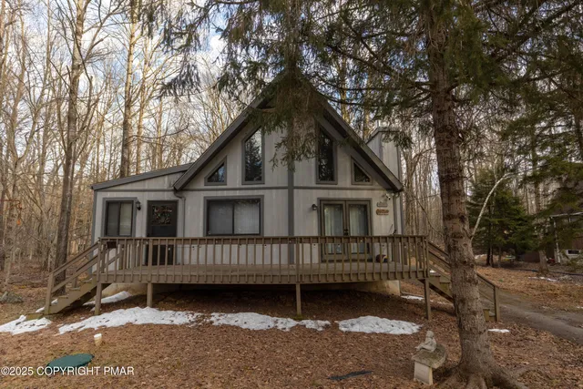 $325,000 | 303 Cheyenne Trail, Pocono Lake, PA 18347