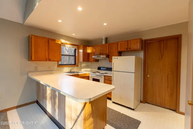 $325,000 | 303 Cheyenne Trail, Pocono Lake, PA 18347