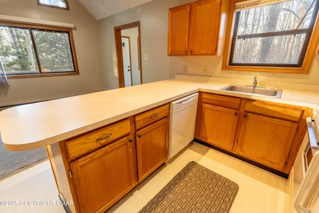 $325,000 | 303 Cheyenne Trail, Pocono Lake, PA 18347