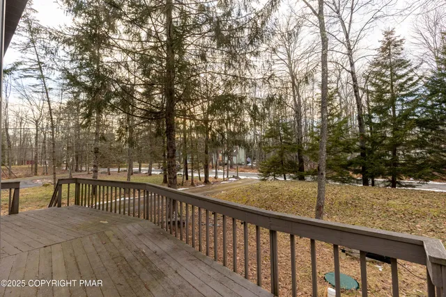 $325,000 | 303 Cheyenne Trail, Pocono Lake, PA 18347