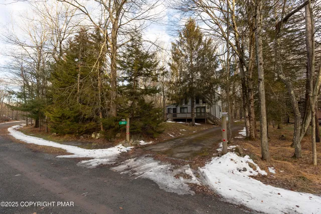 $325,000 | 303 Cheyenne Trail, Pocono Lake, PA 18347