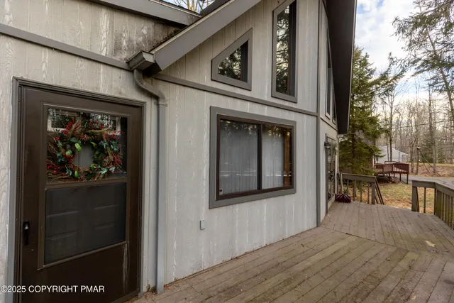 $325,000 | 303 Cheyenne Trail, Pocono Lake, PA 18347