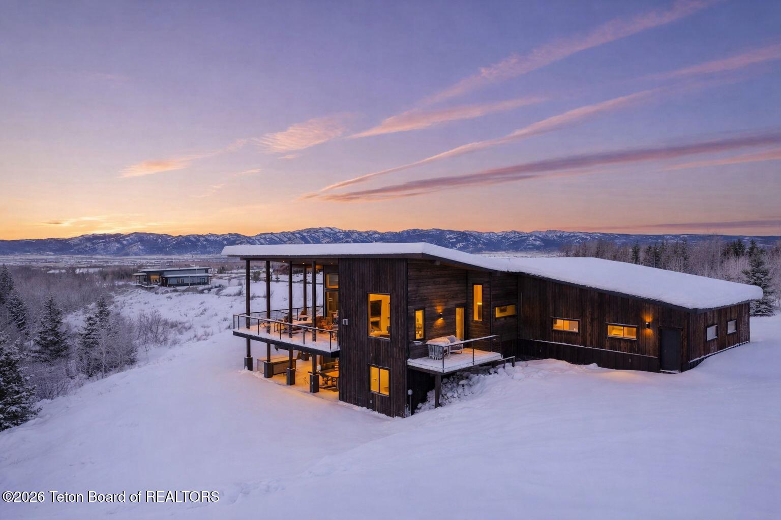 mls-F9D3B486-60AA-496B-B537-BDB899E5014A