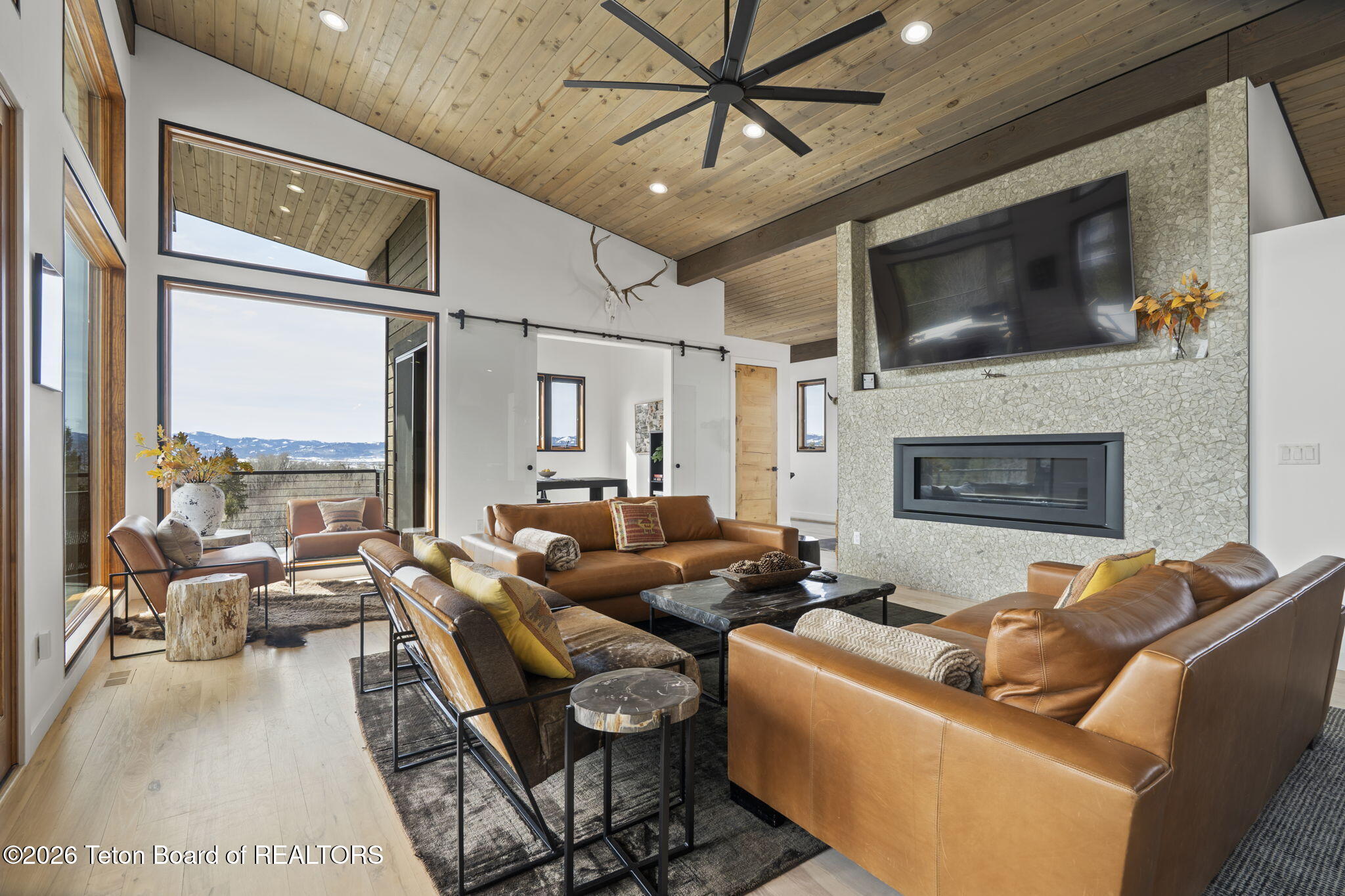 1735 Overlook Way Victor, ID 83455 - Photo 18 of 83 17-web-or-mls-_AET3323