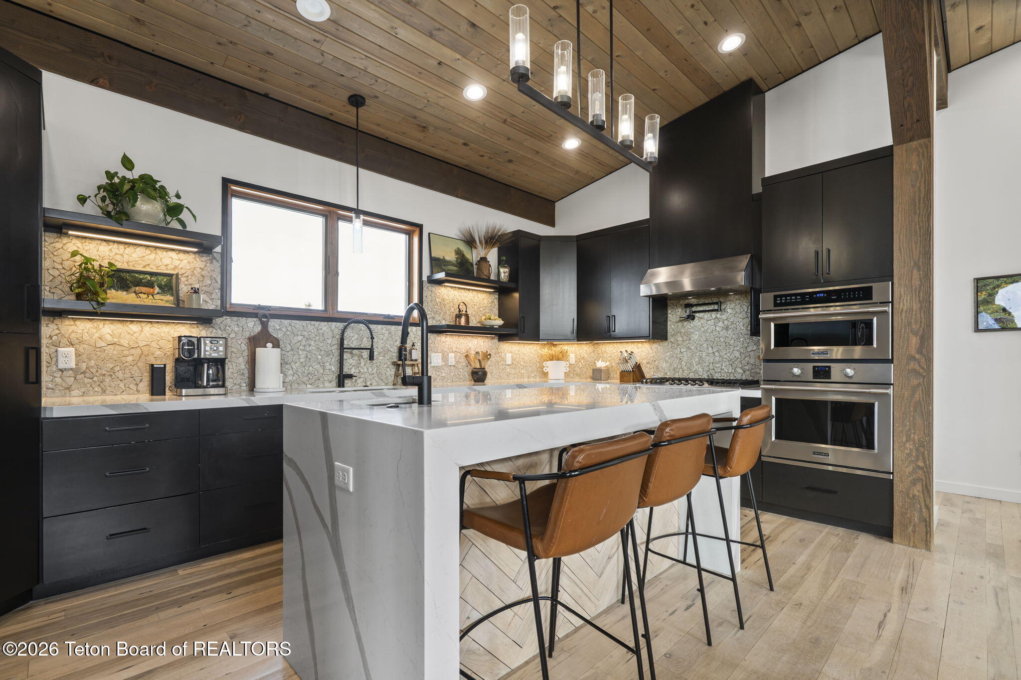 1735 Overlook Way Victor, ID 83455 - Photo 23 of 83 16-web-or-mls-_AET3347