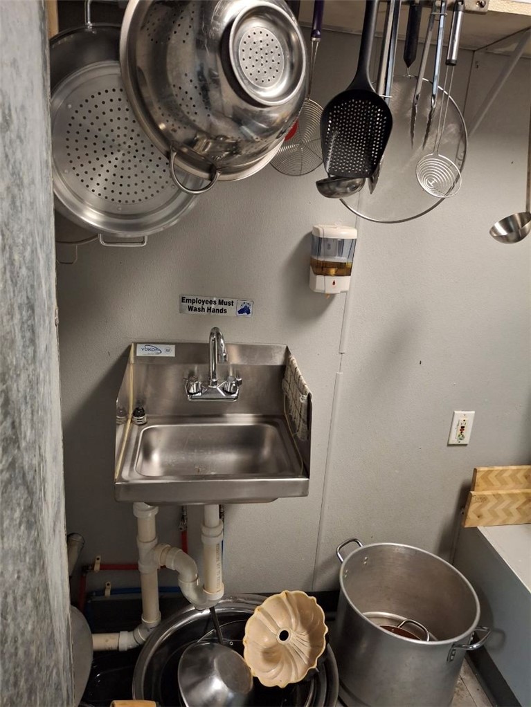 54 Sabin Street Pawtucket, RI 02860 - Photo 18 of 24