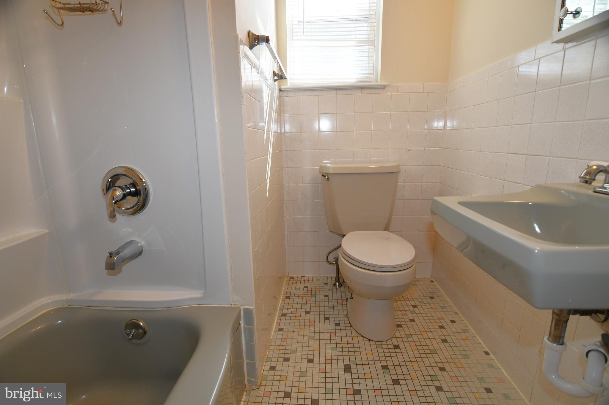 1492 Foster Road Warminster, PA 18974 - Photo 12 of 15 Hall Bath!