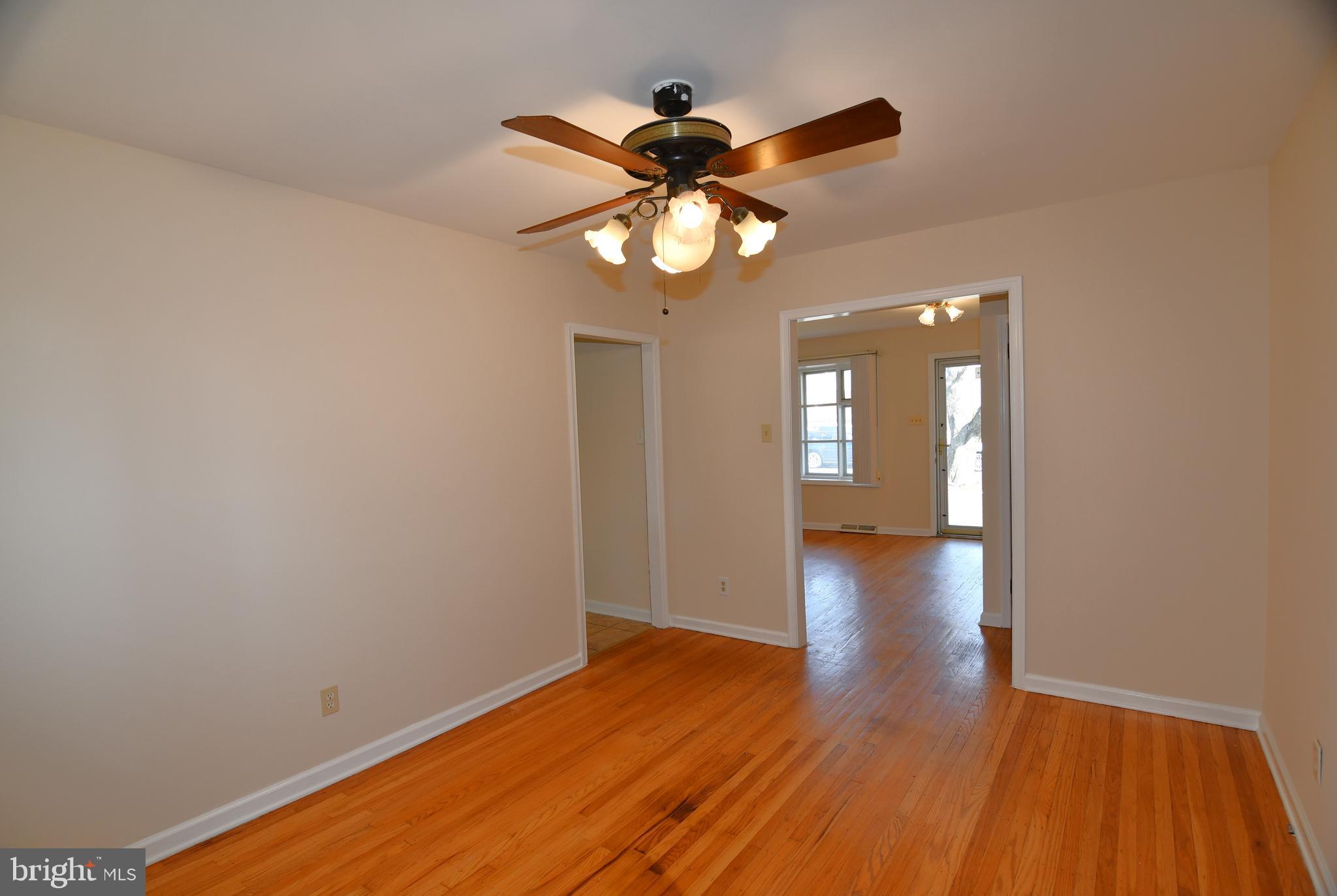 1492 Foster Road Warminster, PA 18974 - Photo 4 of 15 Formal Dining Room!