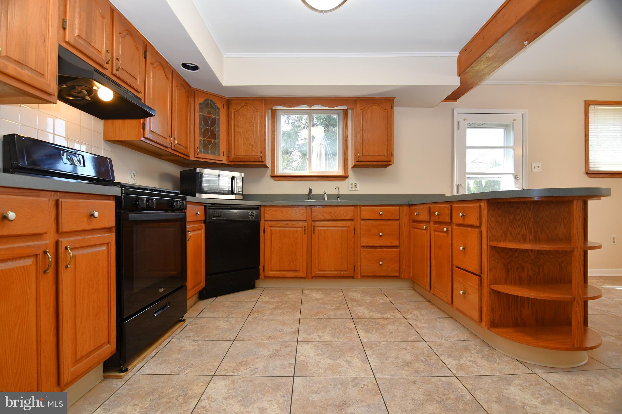 1492 Foster Road Warminster, PA 18974 - Photo 6 of 15 HUGE Kitchen with Breakfast Area!