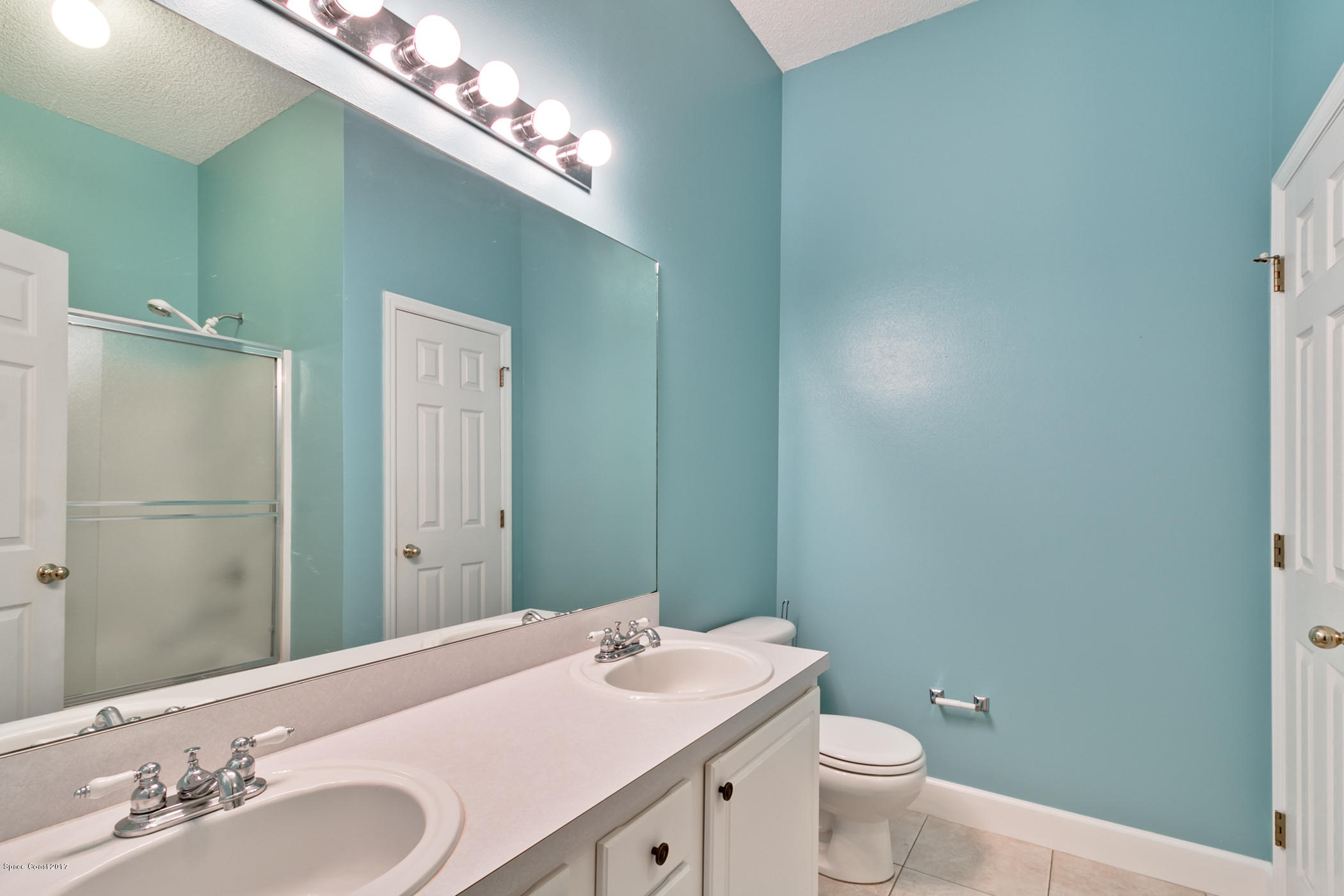 4830 Decatur Circle Melbourne, FL 32934 - Photo 12 of 20 Master Bath