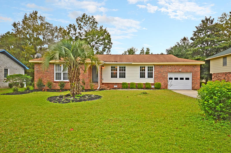 745 Wexford Road Charleston, SC 29414 - Photo 4 of 34 DSC_0421-copy