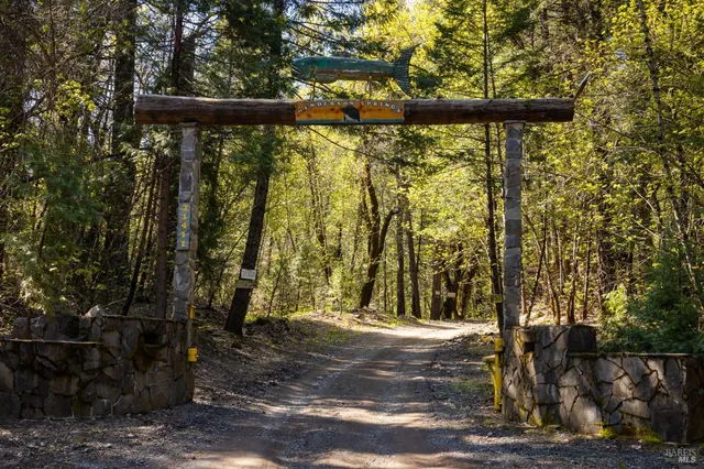 $5,900,000 | 31419 Hagen Flat Road, Montgomery Creek, CA 96065