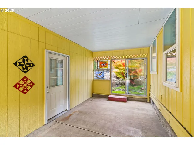 a view of an entryway