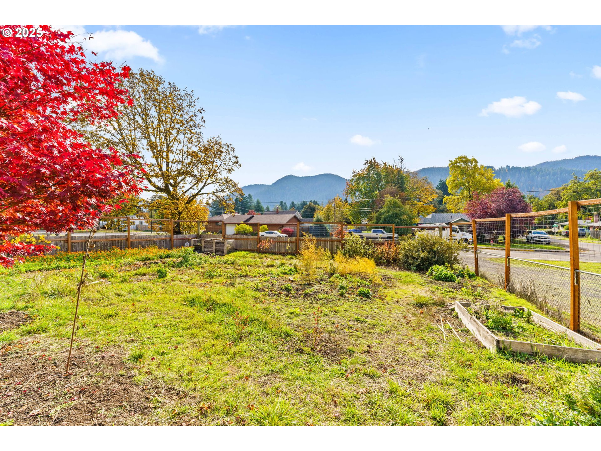 47849 West 2nd Street Oakridge, OR 97463 - Photo 3 of 45 a view of an ocean view