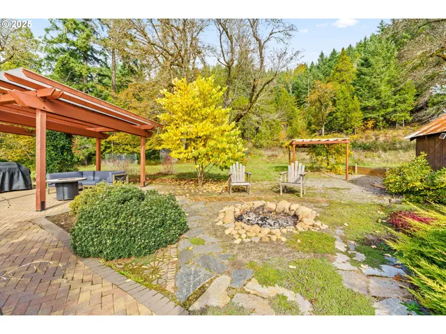 a view of outdoor space yard and patio