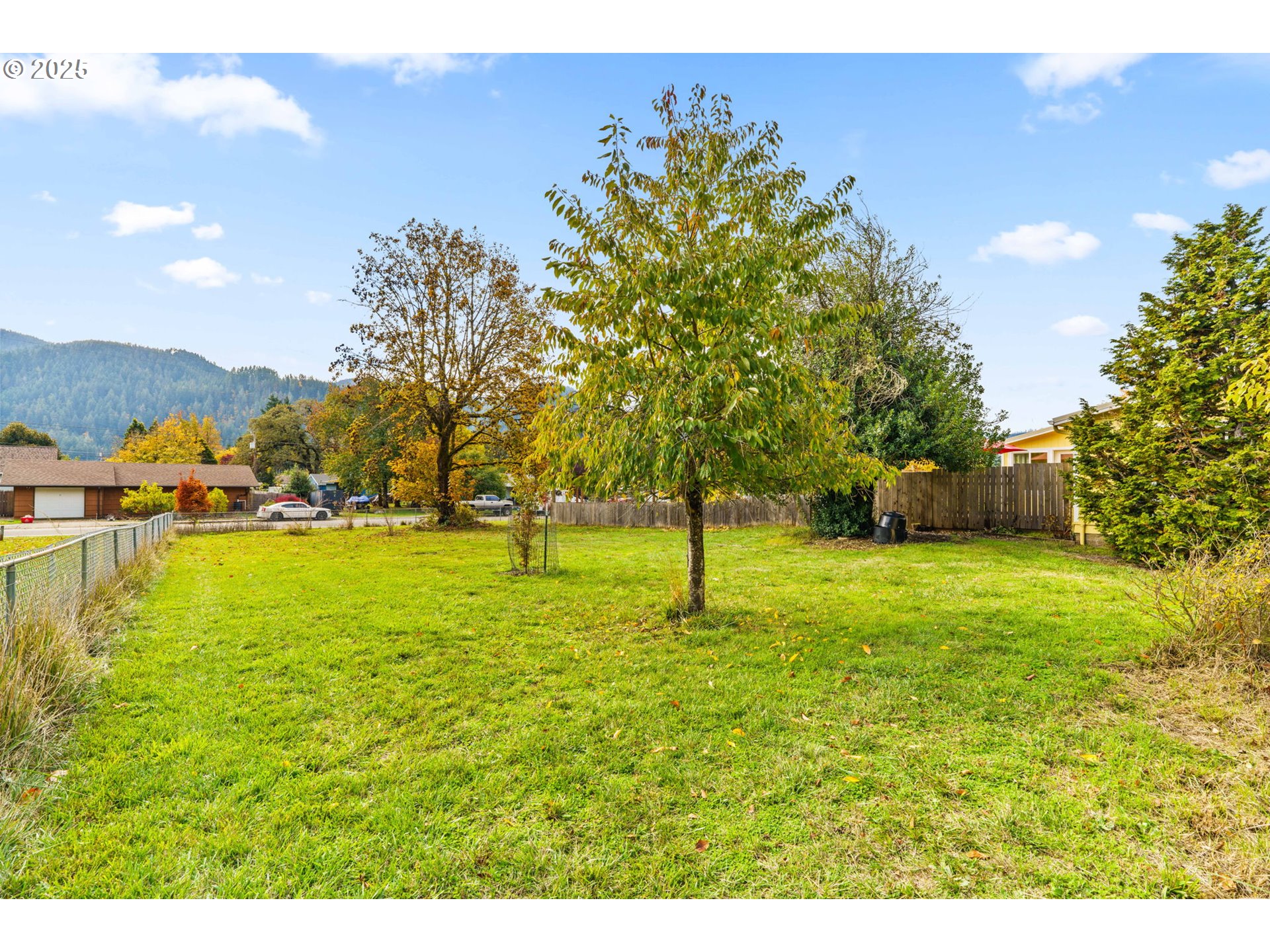 47849 West 2nd Street Oakridge, OR 97463 - Photo 38 of 45