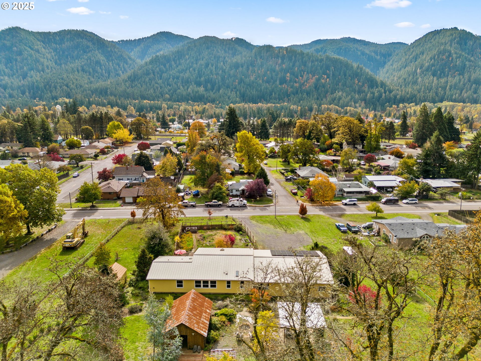 47849 West 2nd Street Oakridge, OR 97463 - Photo 43 of 45 a view of a city with mountains in the background