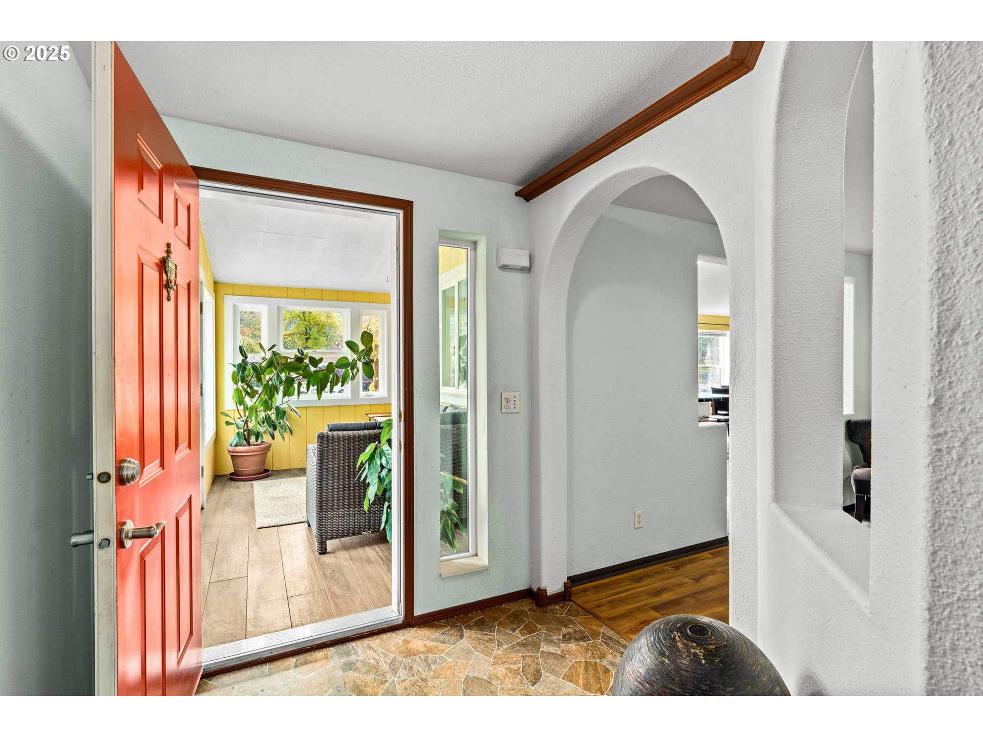 47849 West 2nd Street Oakridge, OR 97463 - Photo 6 of 45 a view of a interior of the house