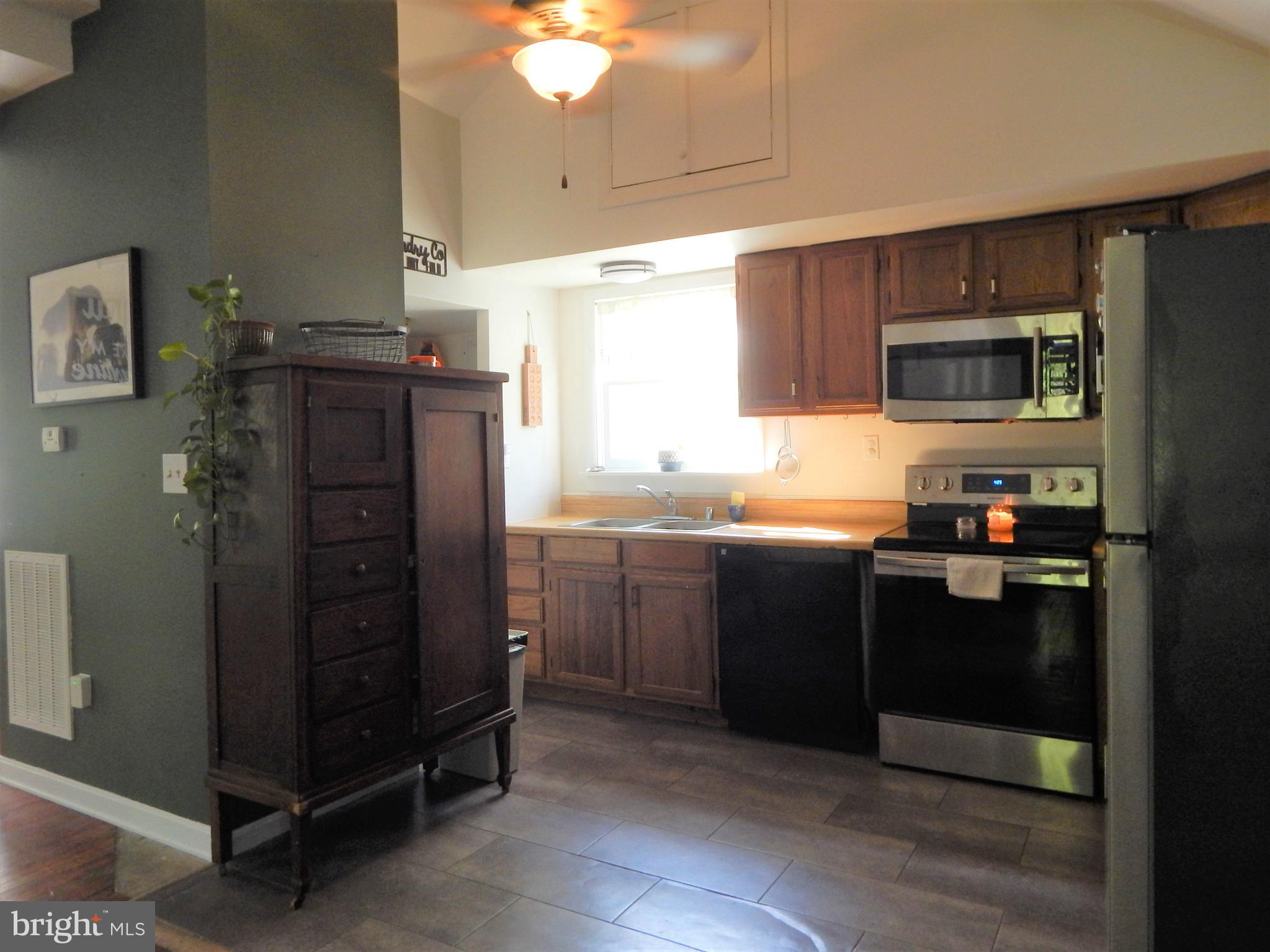 6024 Poplar Road St. Leonard, MD 20685 - Photo 16 of 30 Kitchen