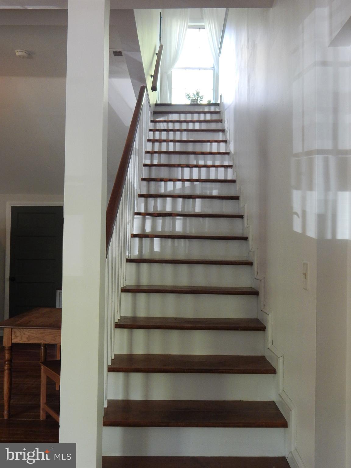 6024 Poplar Road St. Leonard, MD 20685 - Photo 21 of 30 Steps to primary bedroom