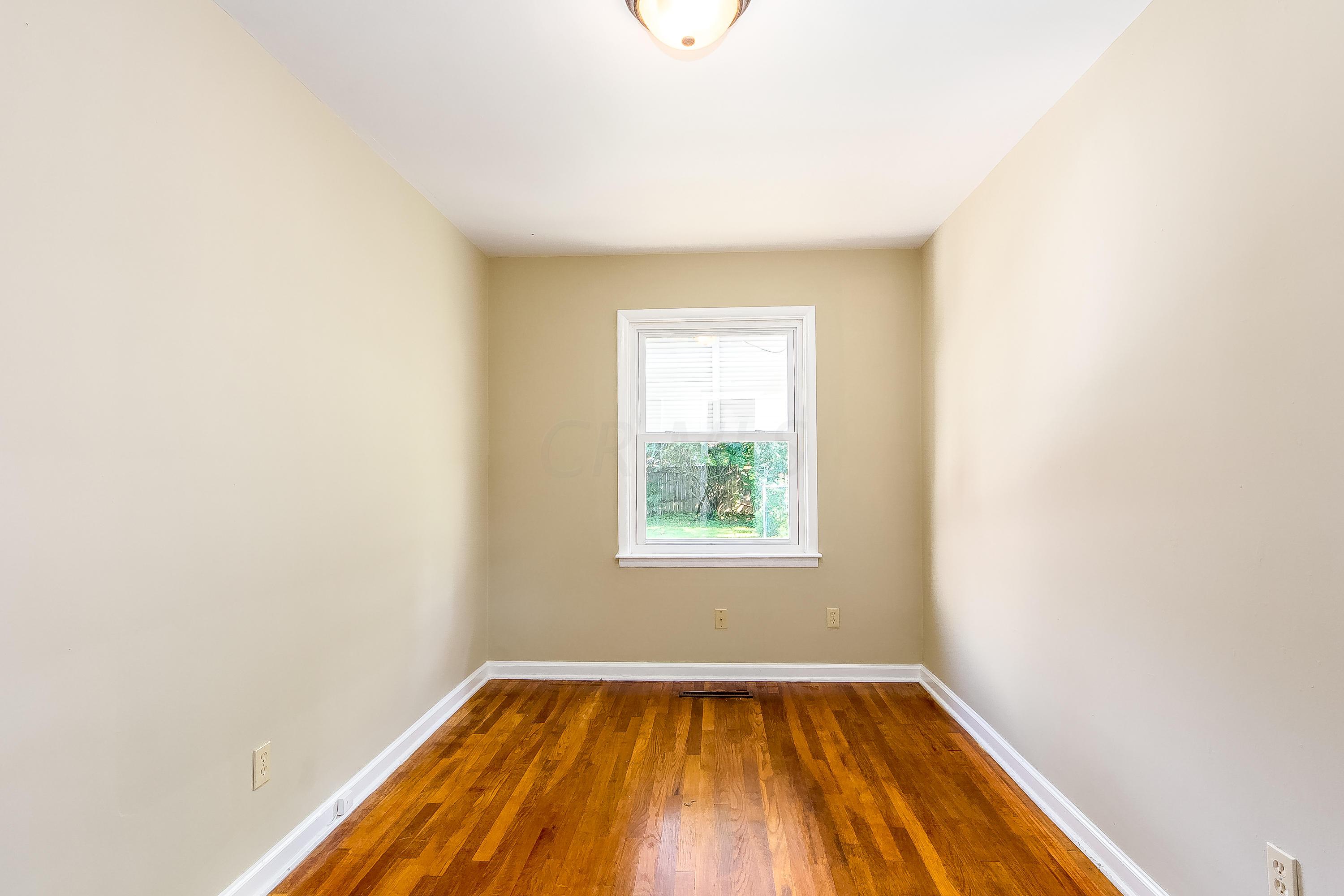 476 Chase Road Columbus, OH 43214 - Photo 11 of 27 Gallery Image 11