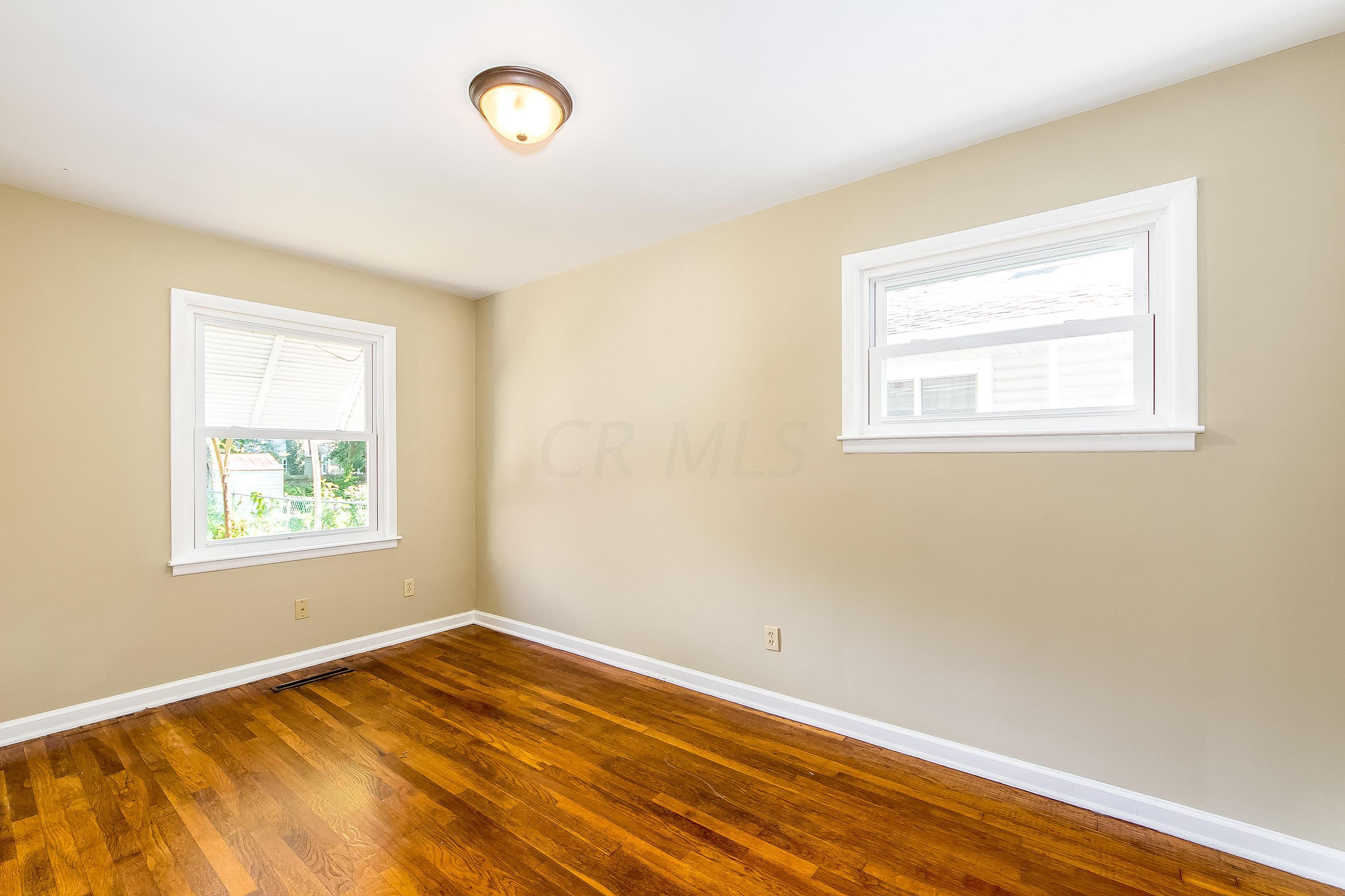 476 Chase Road Columbus, OH 43214 - Photo 12 of 27 Gallery Image 12