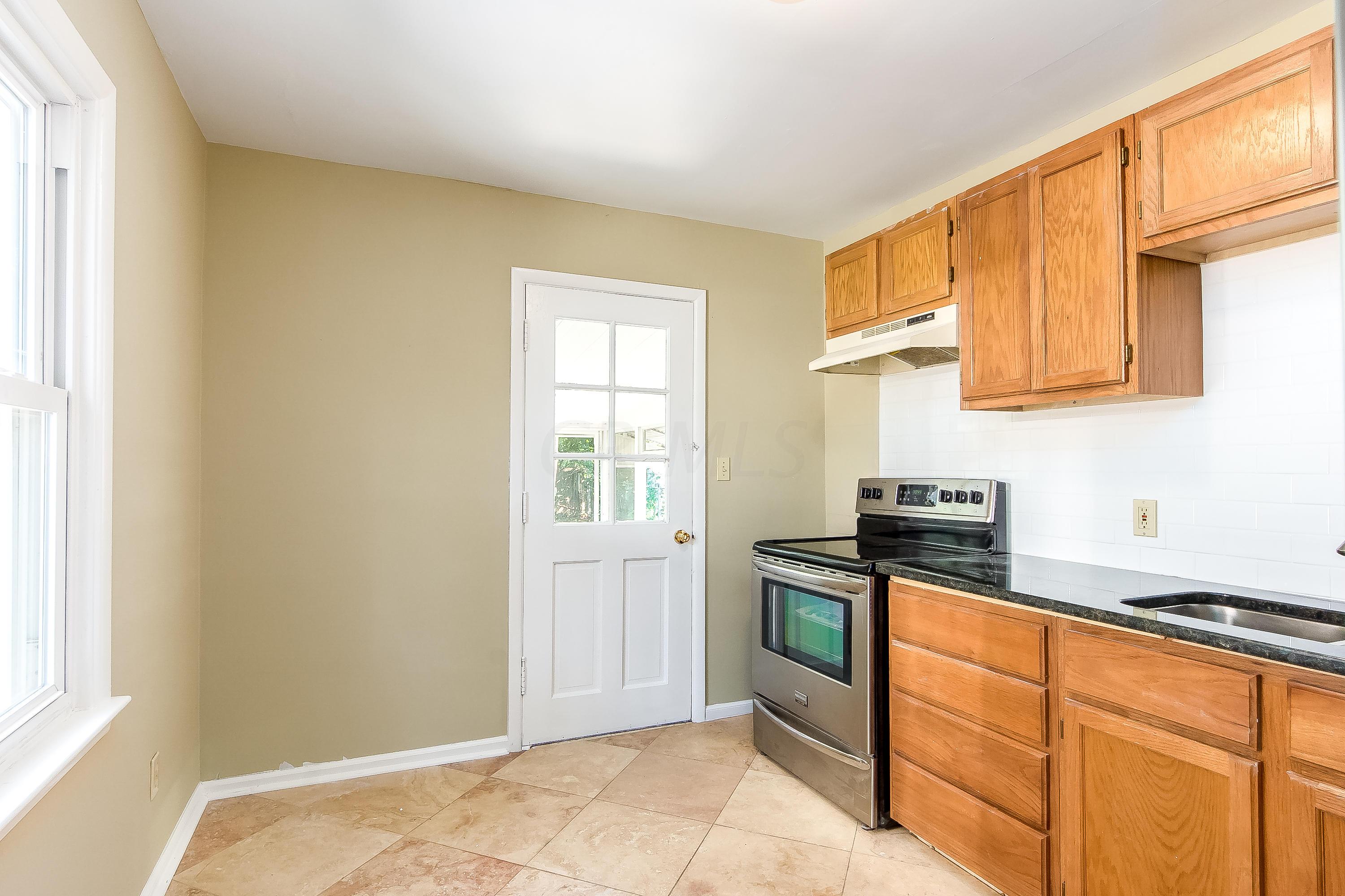 476 Chase Road Columbus, OH 43214 - Photo 16 of 27 Gallery Image 16