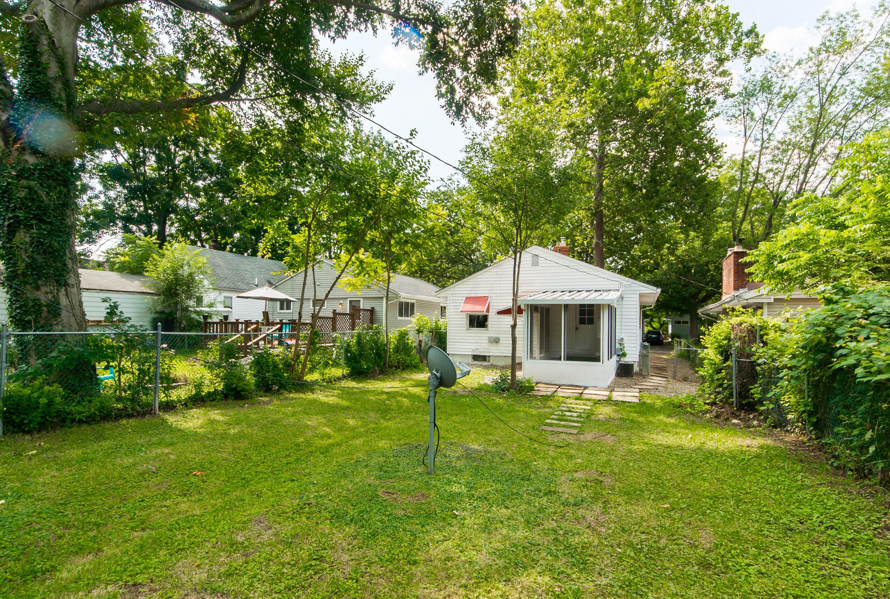 476 Chase Road Columbus, OH 43214 - Photo 23 of 27 Gallery Image 23